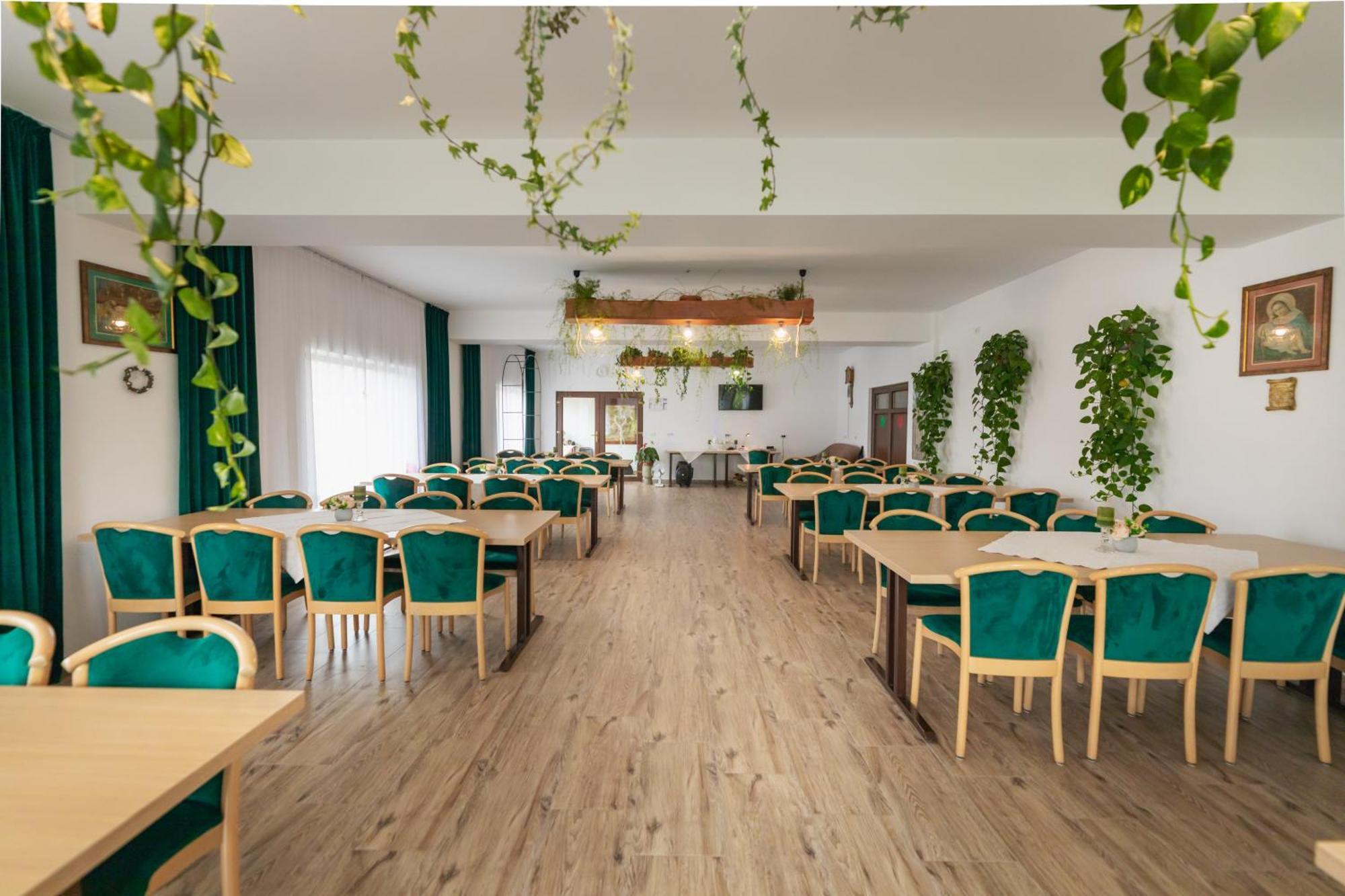 Pensiunea Trei Stejari Slimnic Extérieur photo